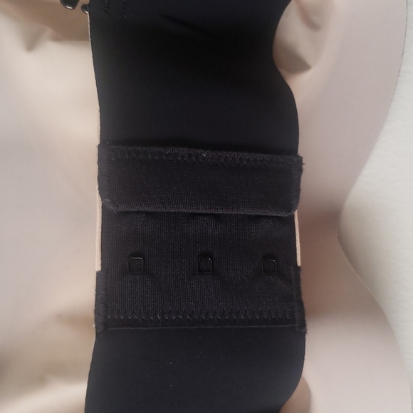 Knix Evolution Bra - Picture 8 of 15